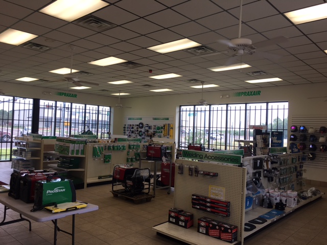 Linde Welding Gas & Equipment Center storefront in Laredo, TX